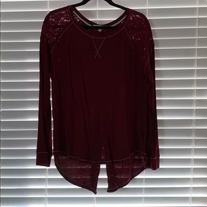 Rewind top size XL with lace shoulders